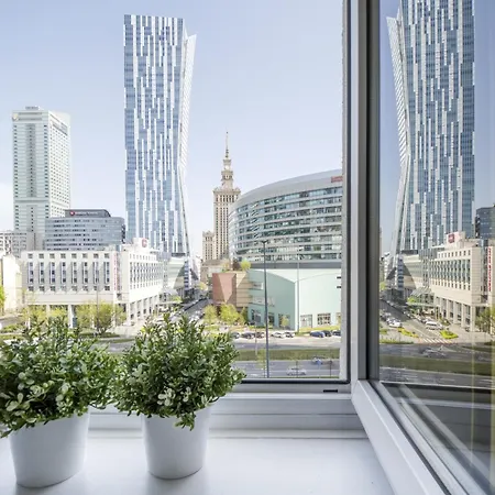 Super Central, Amazing Palace View! #55